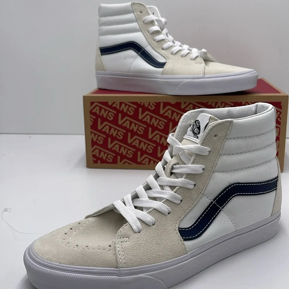 Vans Men’s Sk8-Hi (Classic Sport) Dress Blue
VN0A32QG9YG
White High-Top Sneakers - Picture 16 of 16